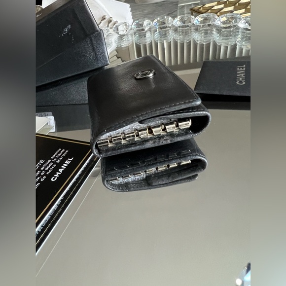 Chanel key holder! - Picture 2 of 8